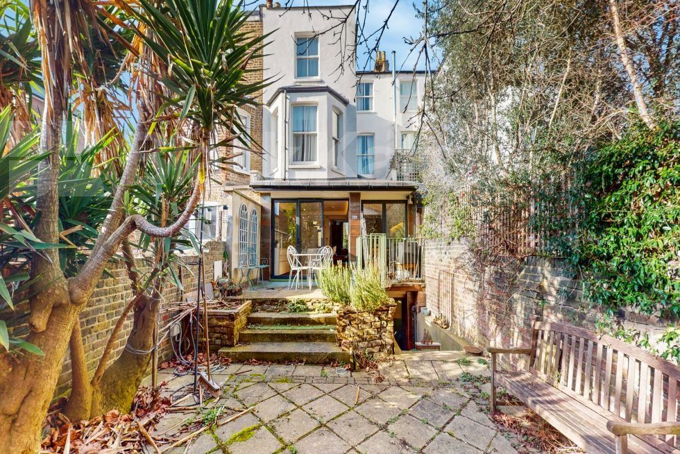 Property photo 3 of 11