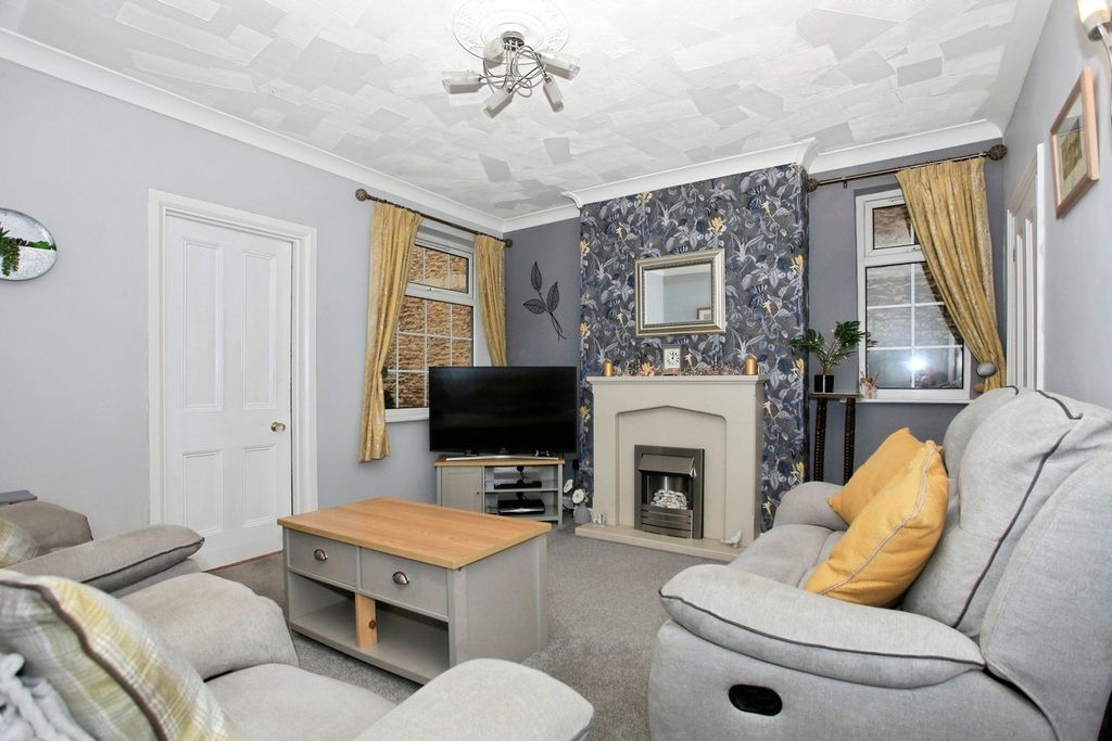 Property photo 3 of 20