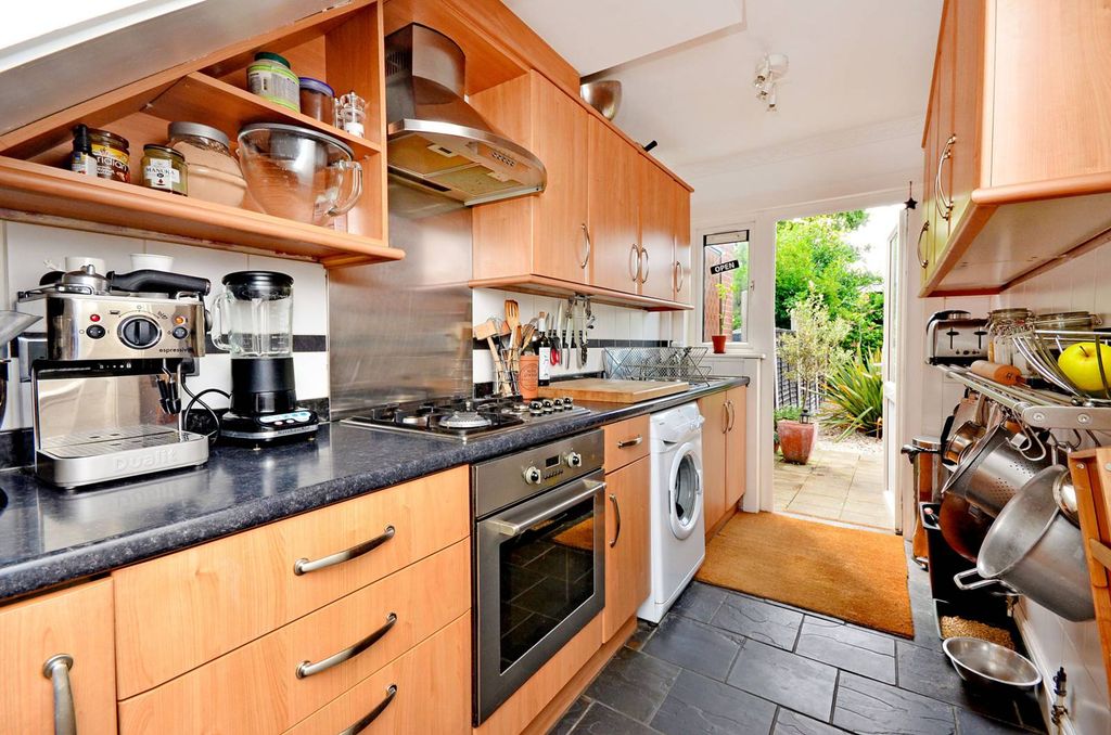 Property photo 3 of 11