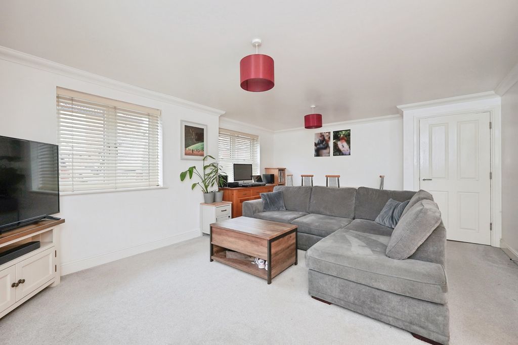 Property photo 3 of 17 Pbox-Img.Jpg