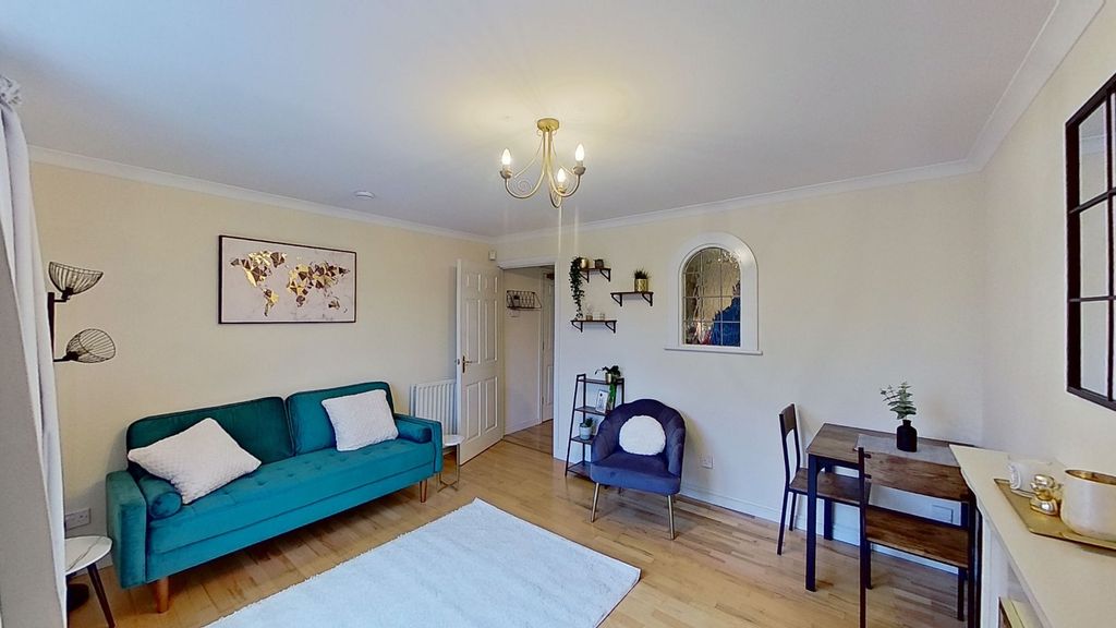 Property photo 2 of 11 Photo 2