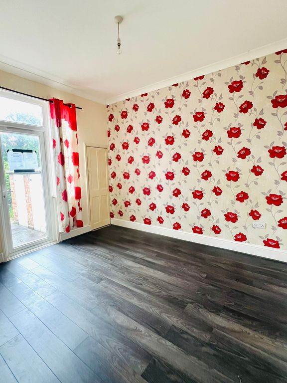 Property photo 3 of 14 Reception Room