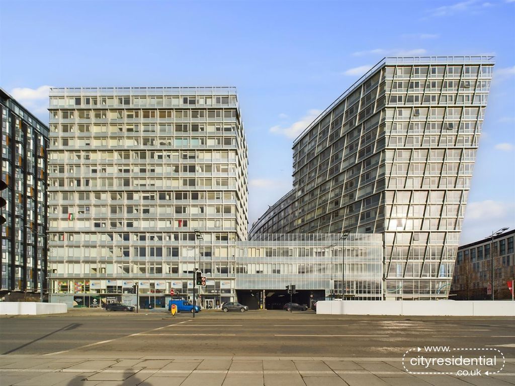 Property photo 2 of 16