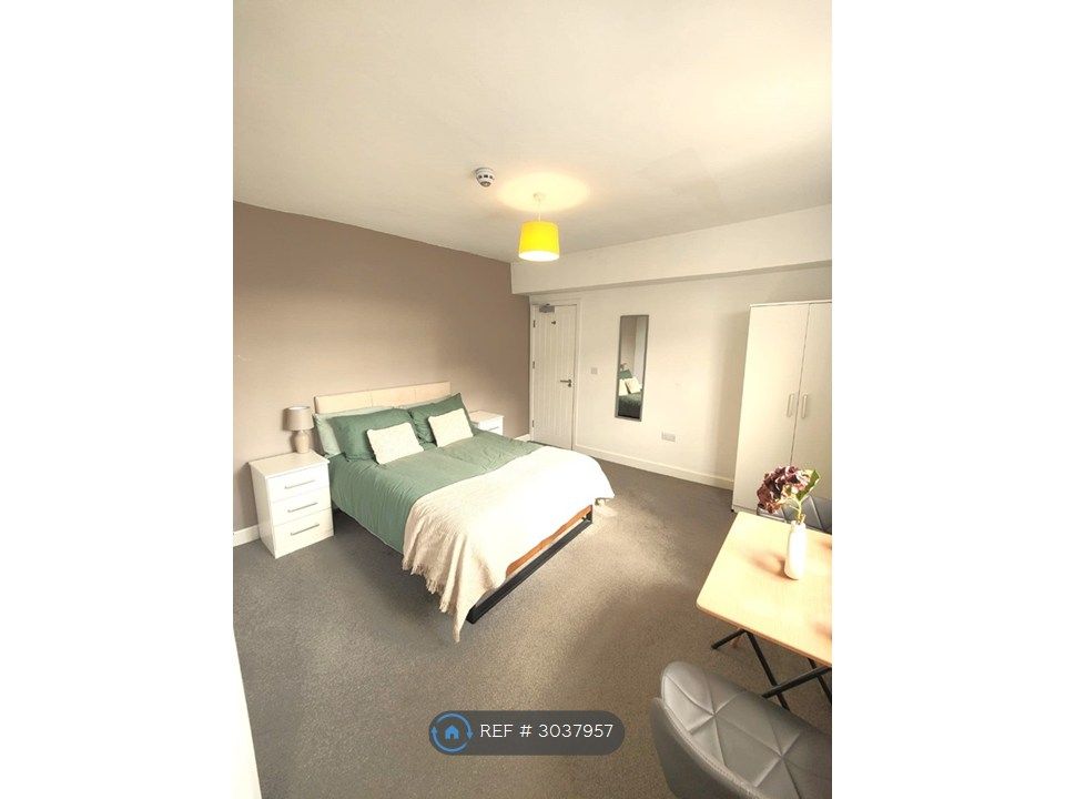 Property photo 1 of 15 Bedroom