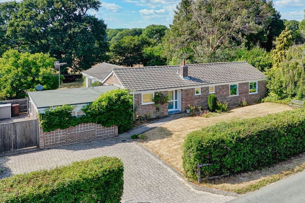 Property photo 1 of 31