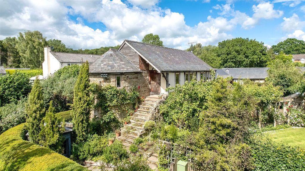 Property photo 1 of 33 Picture No. 25