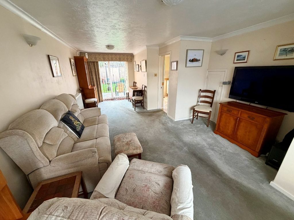 Property photo 3 of 12 Sitting/Dining Room