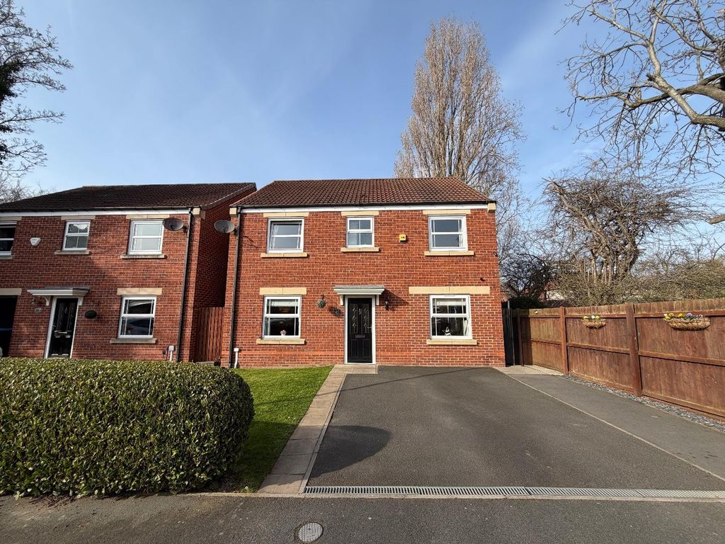 Property photo 1 of 18 Front