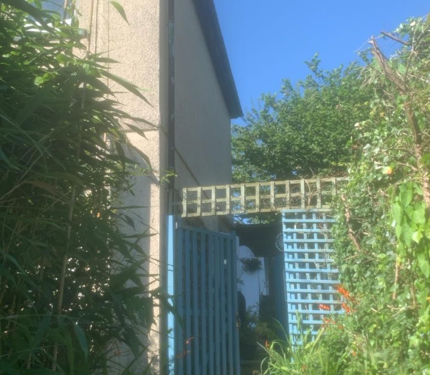 Property photo 1 of 2