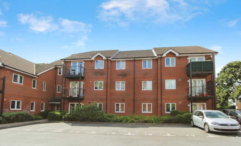 Property photo 1 of 8