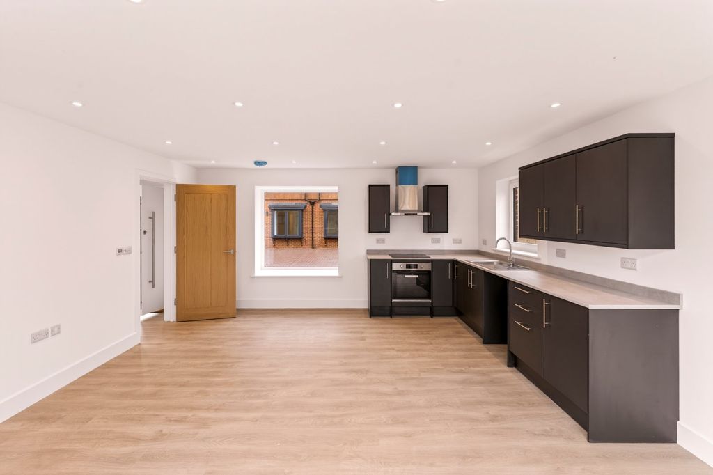 Property photo 3 of 12 Picture No. 12