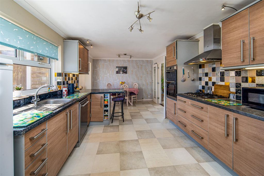 Property photo 3 of 32 2329-019.Jpg