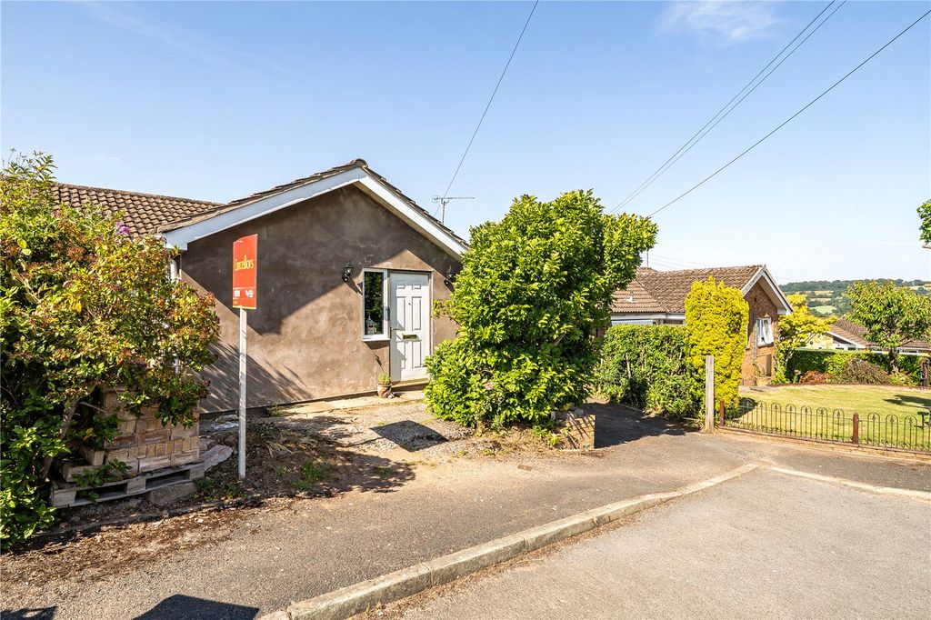Property photo 1 of 18 External