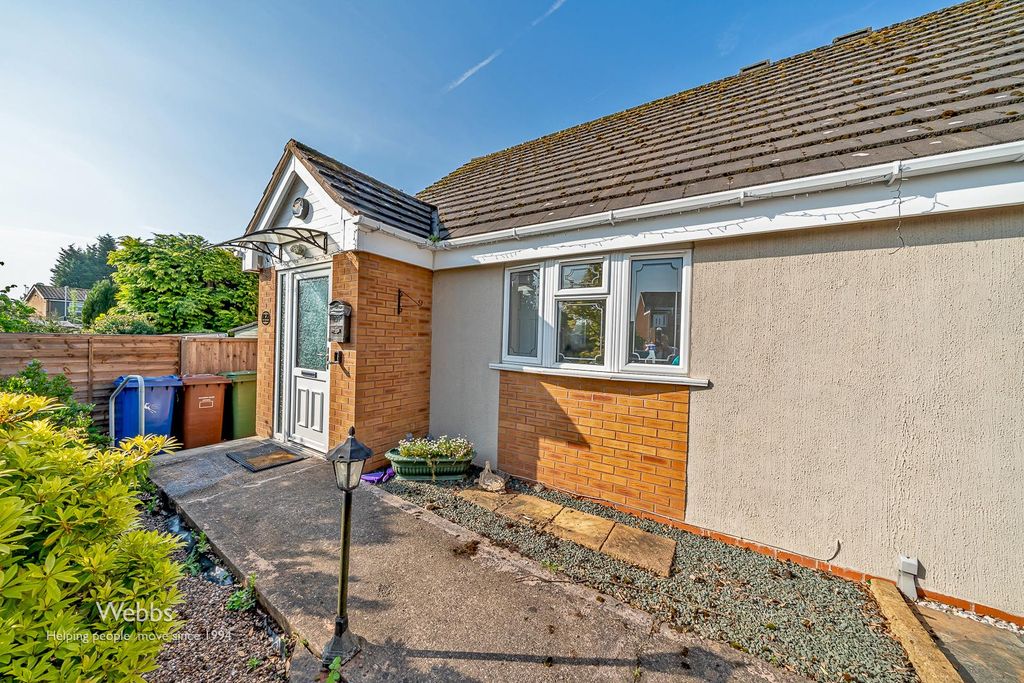 Property photo 1 of 22 Â© Webbs Estate Agents Â© (26 Of 165).Jpg