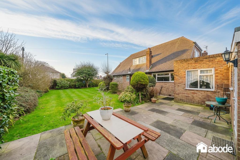 Property photo 2 of 32 Dsc02272-Hdr_Bluesky.Jpg