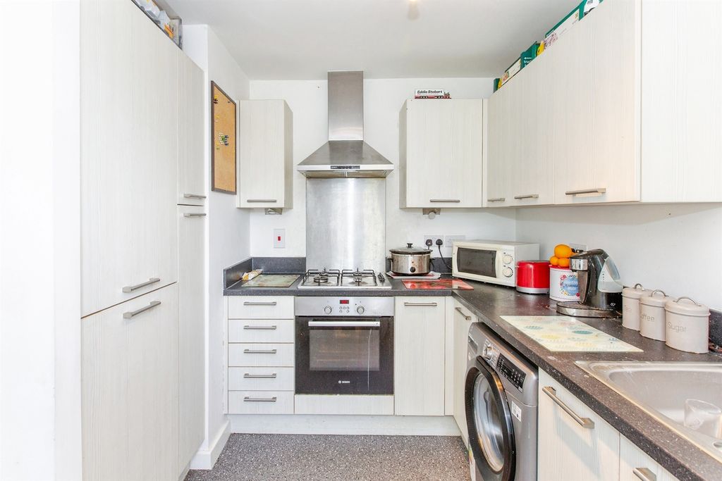 Property photo 2 of 16