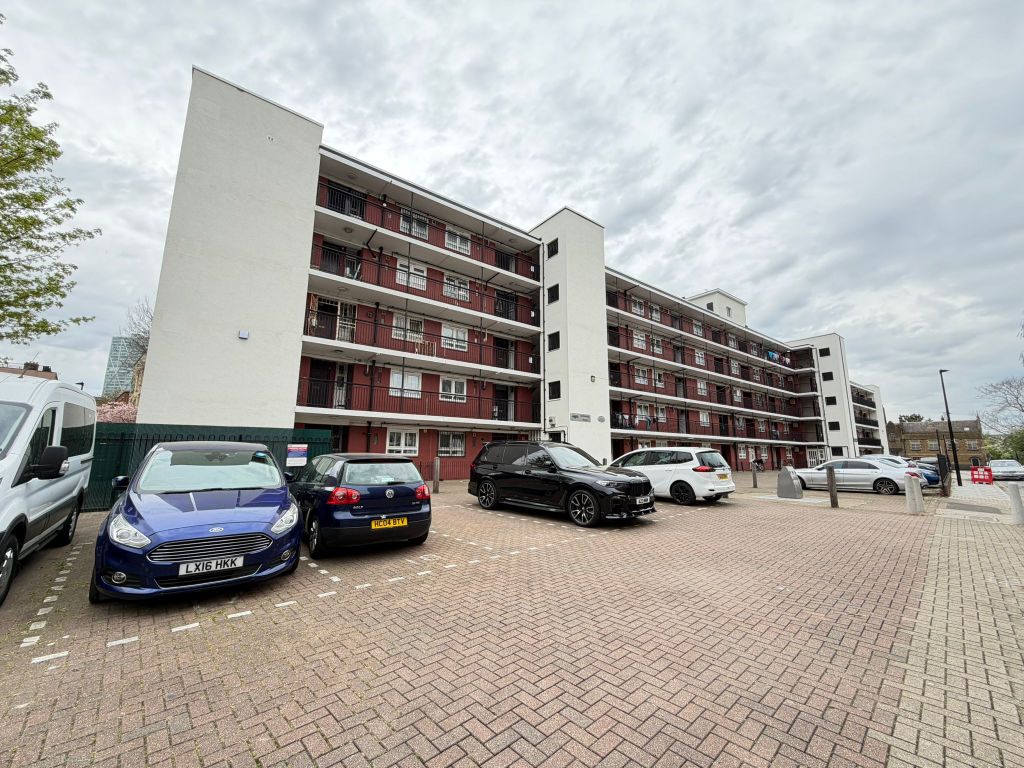 Property photo 2 of 33