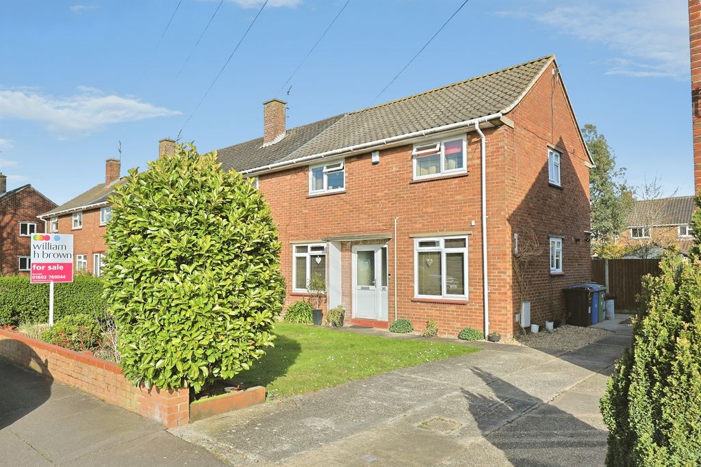 Property photo 1 of 16