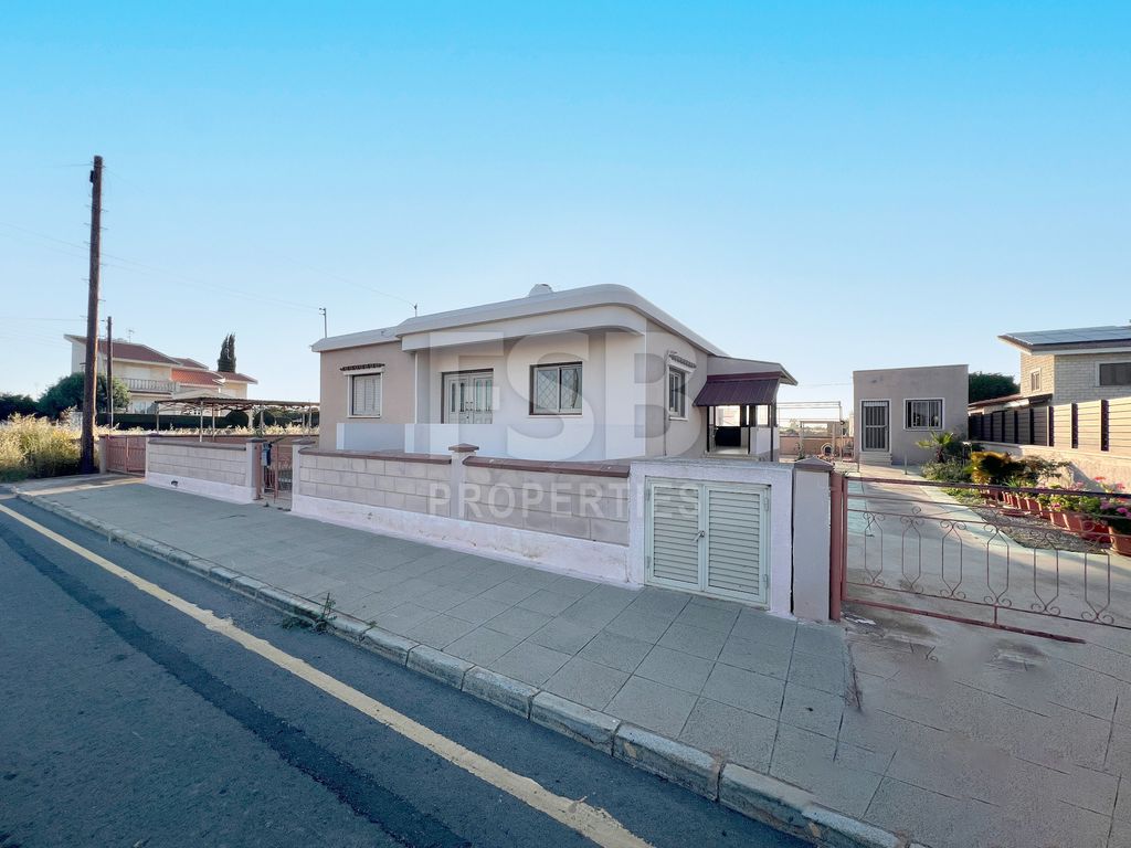 Property photo 1 of 11
