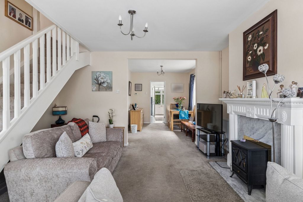 Property photo 2 of 18