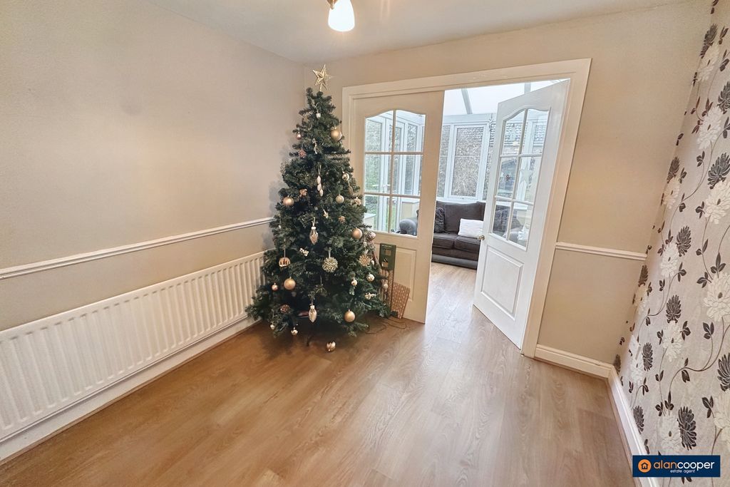 Property photo 3 of 10 2904835