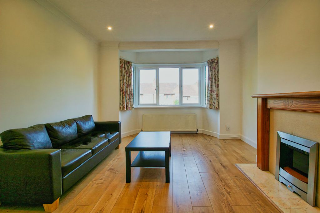 Property photo 2 of 17 Gallery