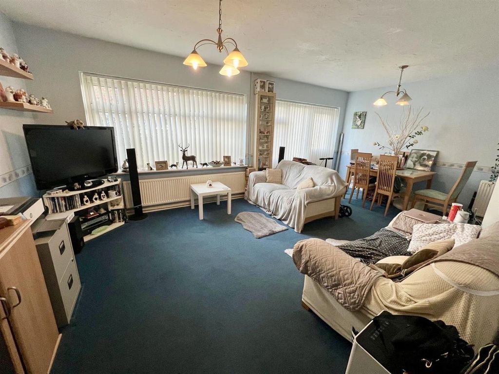 Property photo 2 of 12 E7ce13Ba-B516-476B-874B-d3c0565Eca4F.Jpg