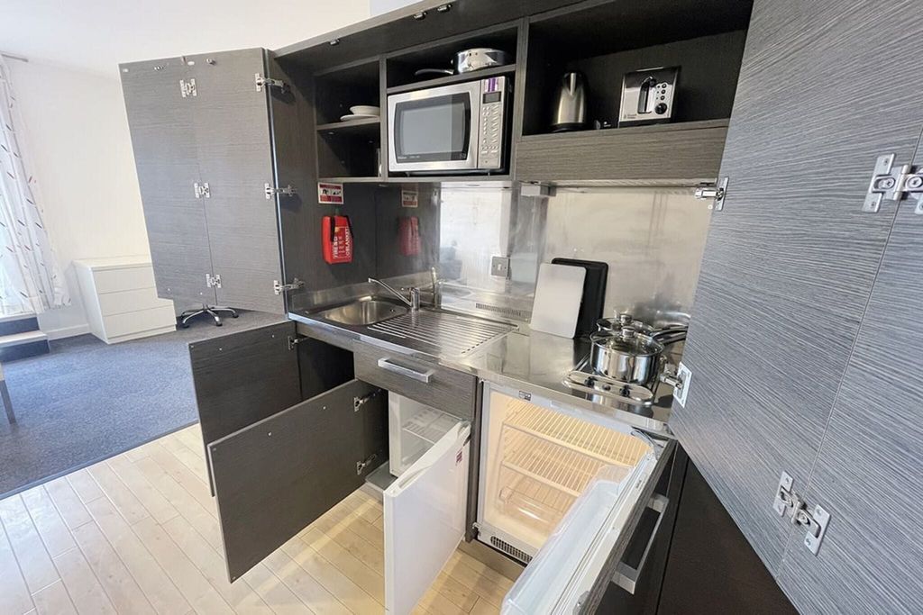 Property photo 2 of 30 Kitchen