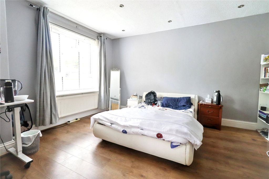Property photo 2 of 16 Picture No. 04