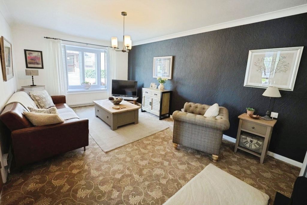 Property photo 2 of 9 Pbox-Img.Jpg
