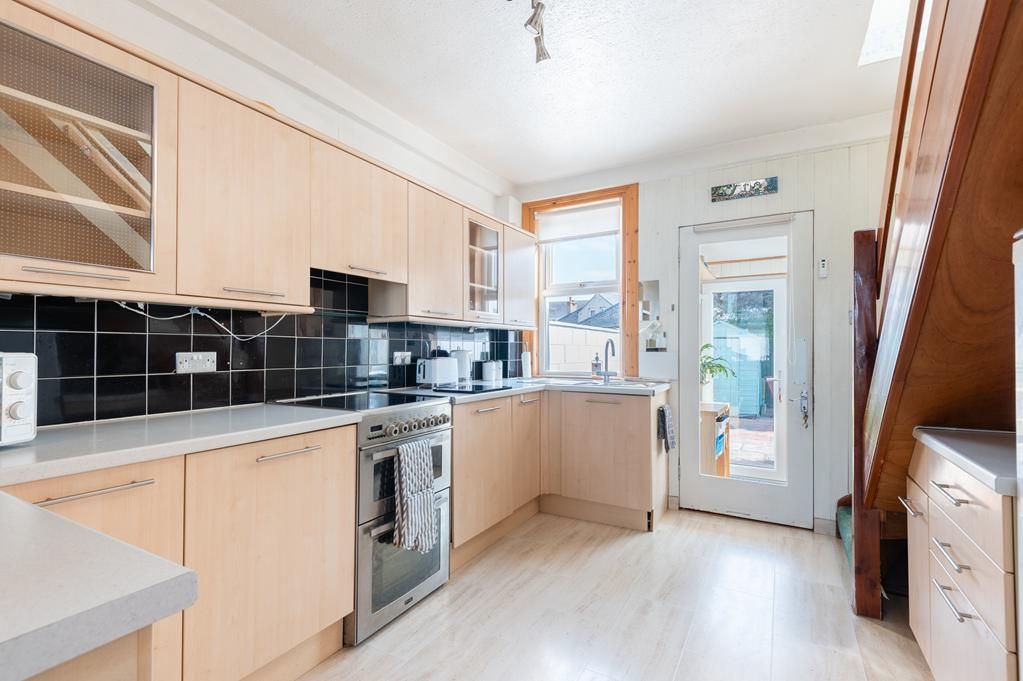Property photo 3 of 28 Cup1483Seg Kitchen.Jpg