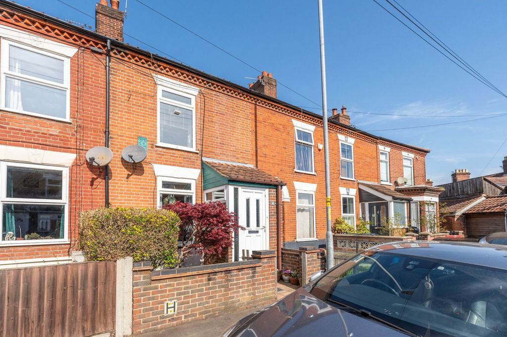 Property photo 1 of 20