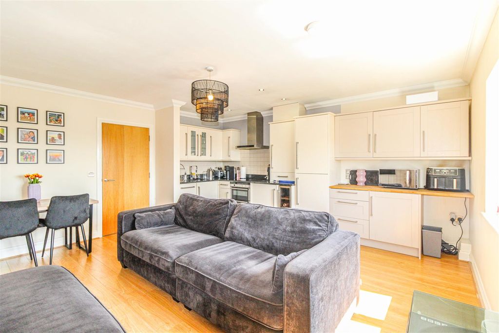 Property photo 2 of 7 Open Plan Lounge/Kitchen/Dining Space