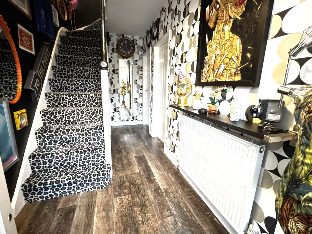 Property photo 2 of 29