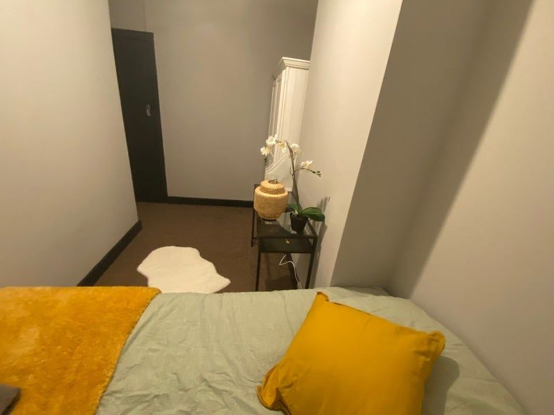 Property photo 2 of 8 Room 2- £600 Available From 02/10/2026