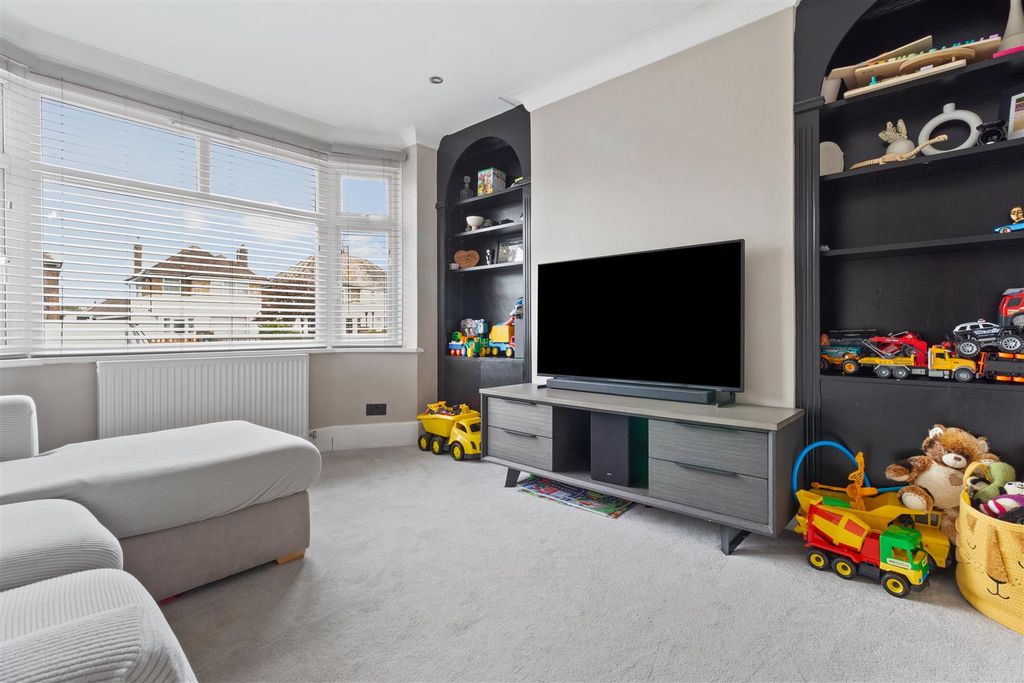 Property photo 2 of 20 132 St Andrews Road-002.Jpg