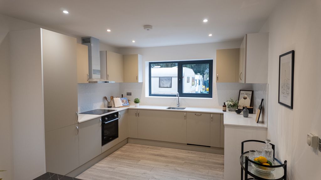 Property photo 3 of 11