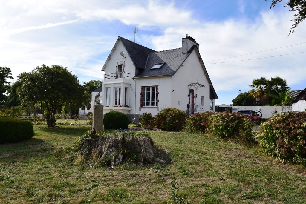 Property photo 2 of 32