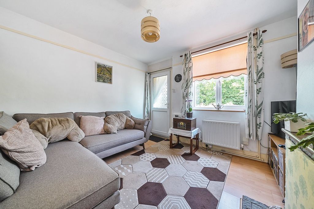 Property photo 3 of 19