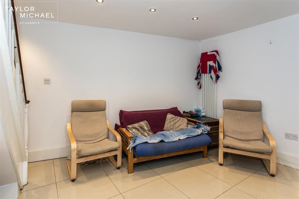 Property photo 3 of 13 Living Room