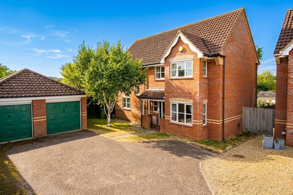 Property photo 1 of 19