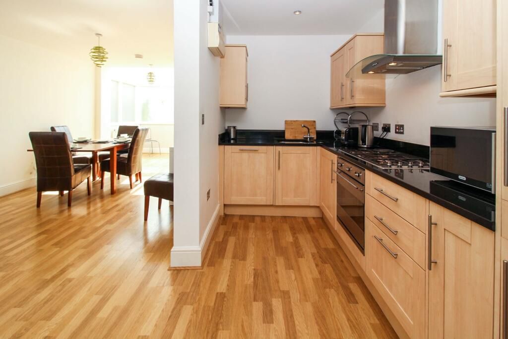 Property photo 3 of 12 Image
