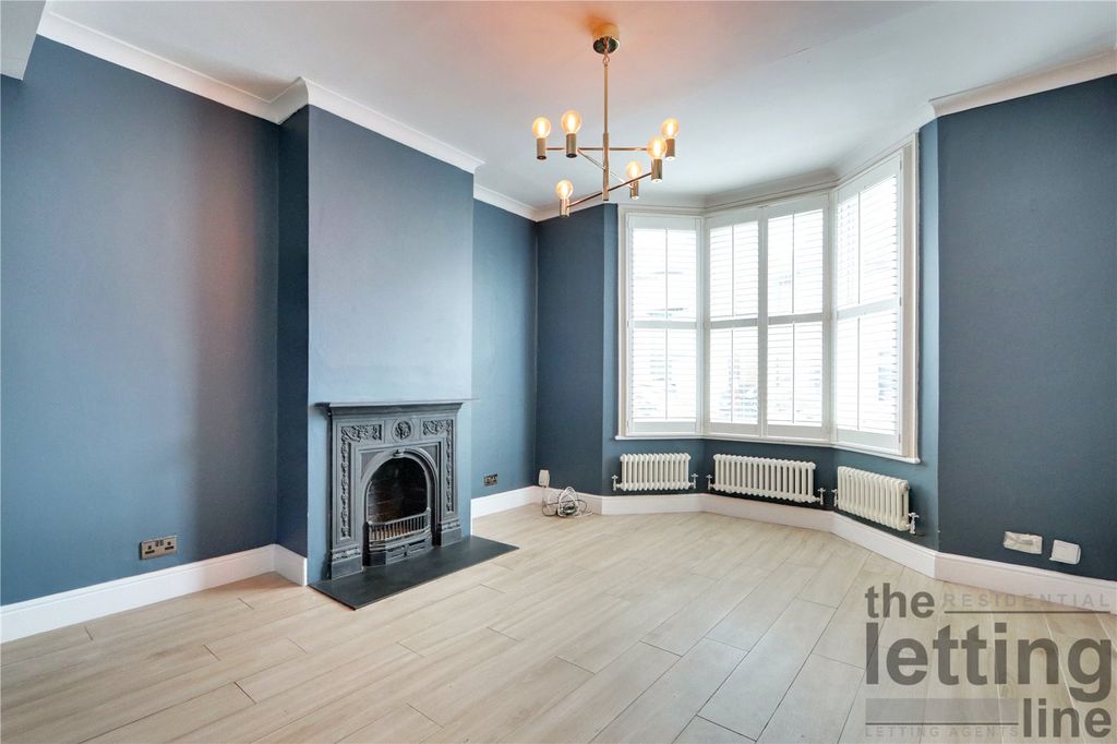 Property photo 2 of 23 Picture No. 05