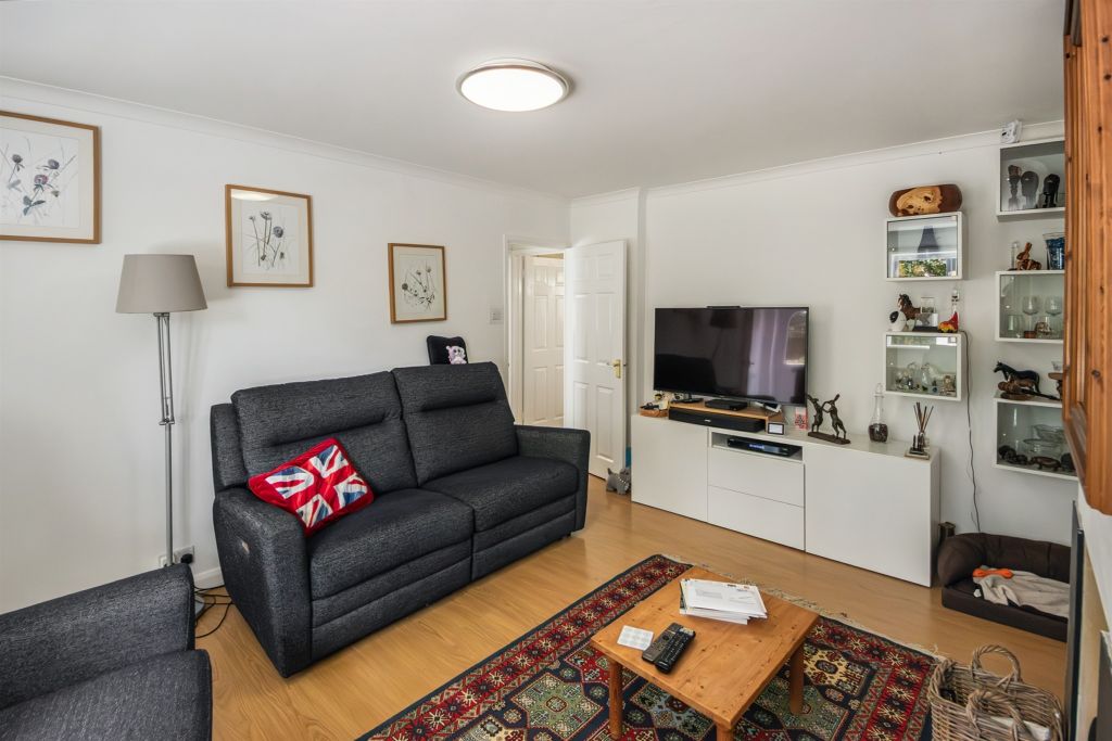 Property photo 3 of 19