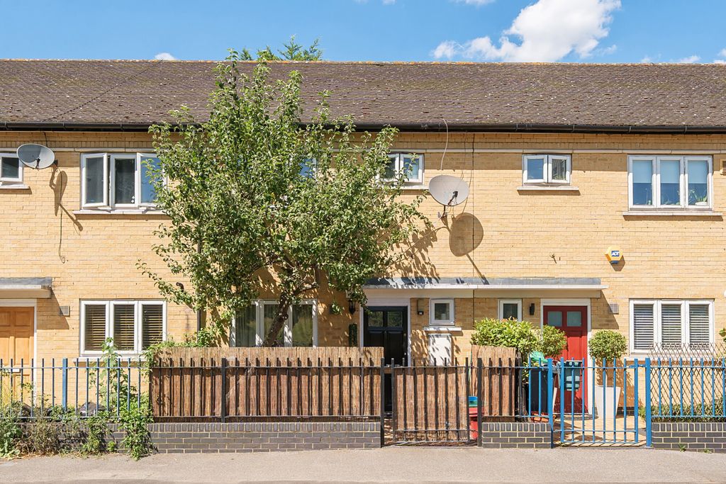 Property photo 1 of 20 1324662-1-686Fc3d...