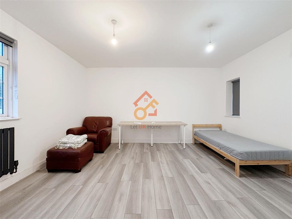 Property photo 3 of 24 ????_2025-11-04_141536_729.Jpg