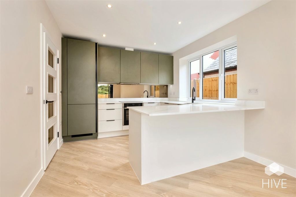 Property photo 2 of 22 Kitchen