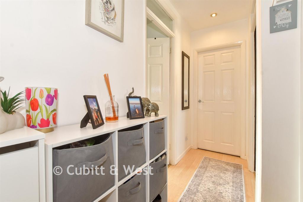 Property photo 2 of 12 Hallway