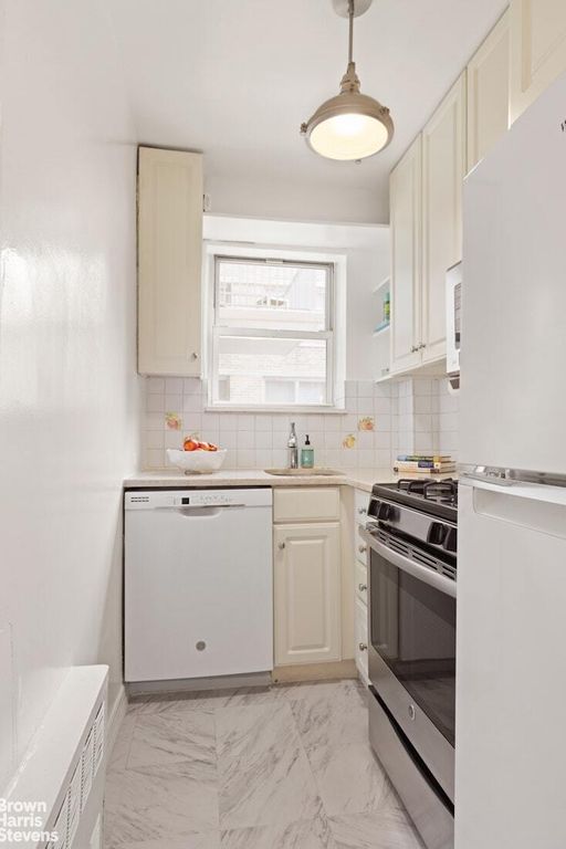 Property photo 3 of 6 <Alttext/>