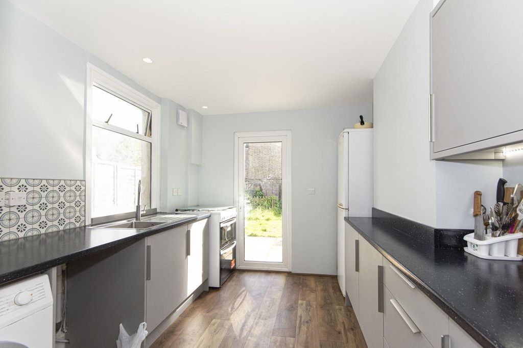 Property photo 1 of 9 Mitcham Road 2024 (6).Jpg